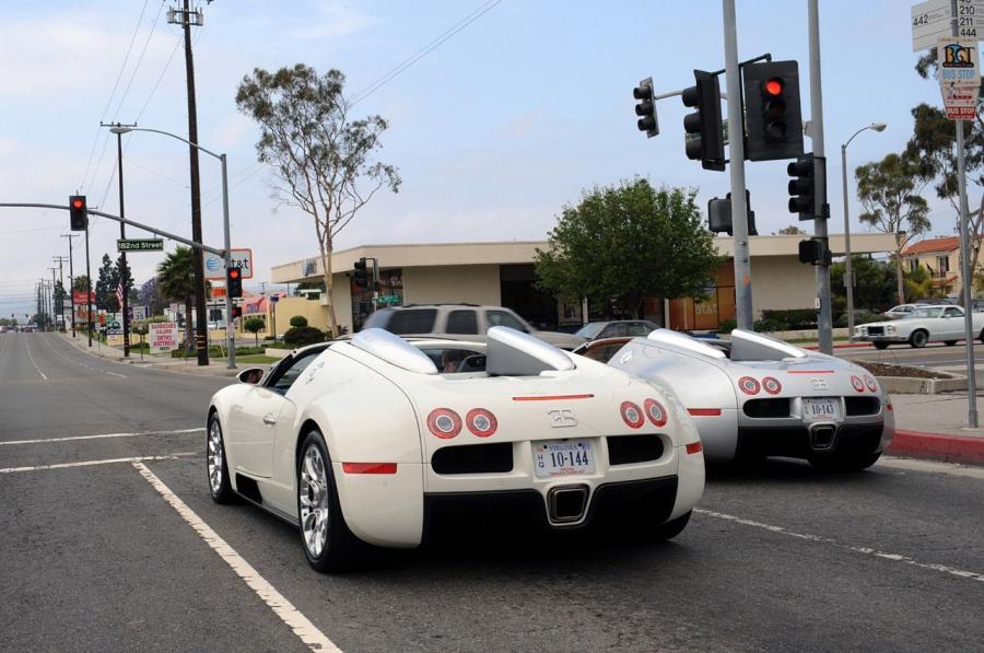  Bugatti Veyron 16.4 Grand Sport 2009 года  (фото 33 из 96)